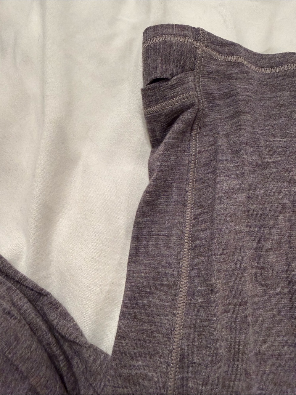 Lululemon Women’s Long-Sleeve Performance Top in Heather Purple - Picture 9 of 10